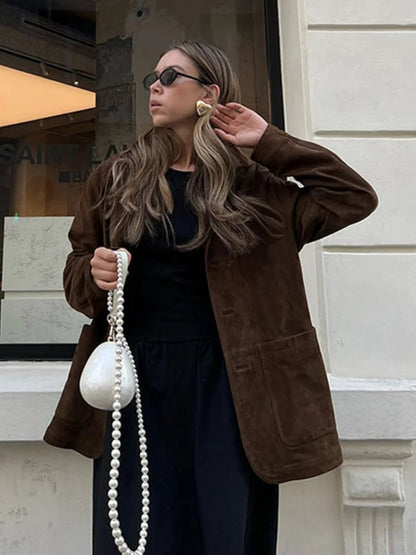 Stylische warme braune Reversjacke für legere Eleganz