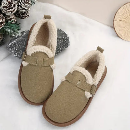 Gemütliche, mit Fleece gefütterte Slipper mit Schnallenriemen
