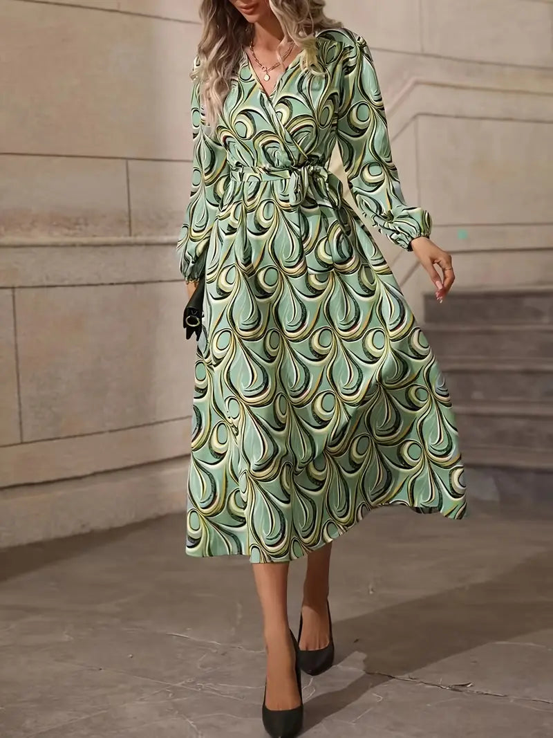Elegantes Wickelkleid mit Neckholder