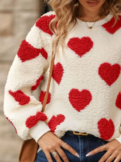 Gemütlicher Strickpullover mit Herzmuster für herbstliche Lagenlooks