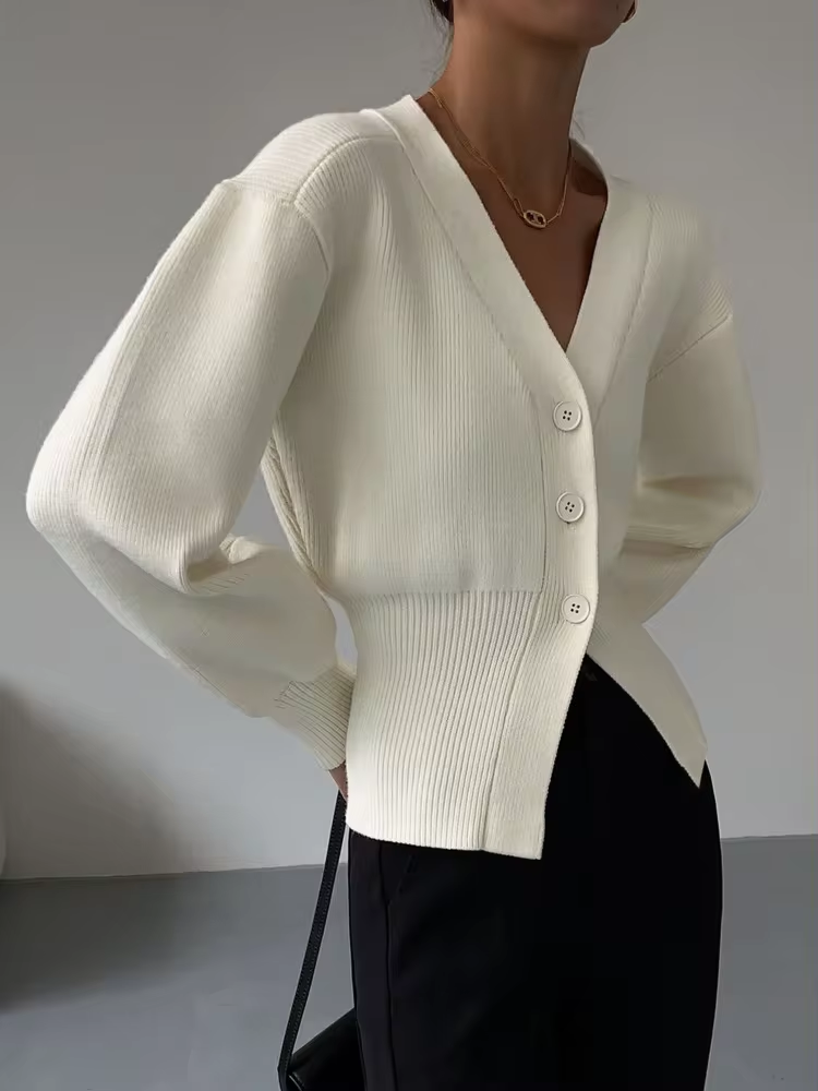 Gemütlicher Strick-Cardigan mit V-Ausschnitt und Knopfleiste