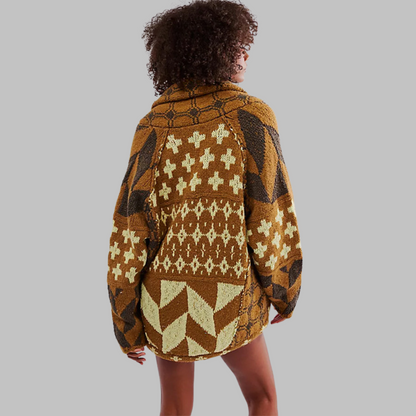 Bequeme weiche Jacke mit modernen geometrischen Mustern