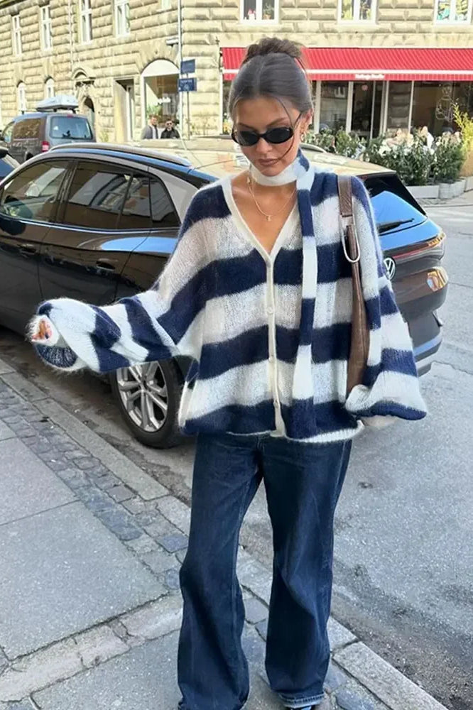Gestreifter V-Ausschnitt Lockerer Strickcardigan