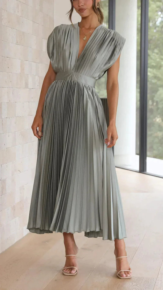 Schmeichelhaftes Kleid mit luxuriösem, bequemem Schnitt