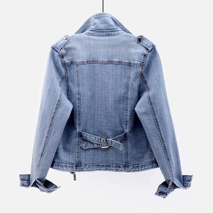 Klassische Jeansjacke mit zeitlosem Fusion-Stil