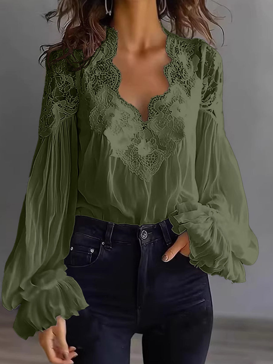 Damenbluse mit Spitzenpatchwork und Puffärmeln