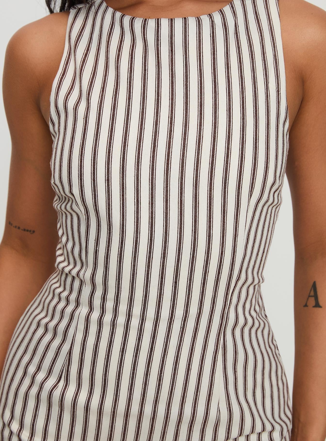Gestreiftes Mini-Kleid für Damen Lässiges Sommeroutfit