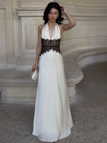 Maxikleid mit Neckholder, Spitzenbesatz und rückenfreiem Design