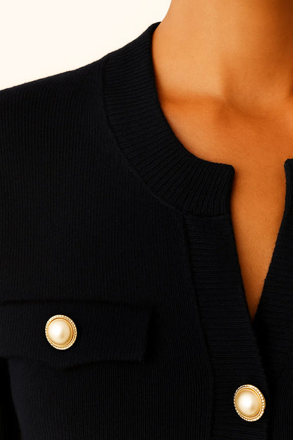 Moderner gemütlicher langärmliger Cardigan