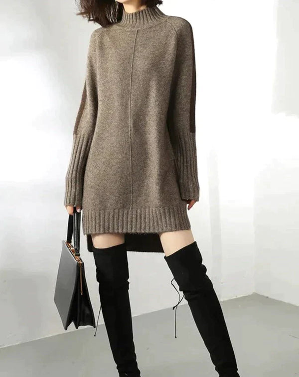 Gemütliches Strickkleid mit Rollkragen