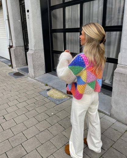 Gemütlicher Strukturstrickpullover mit Akzentdetails