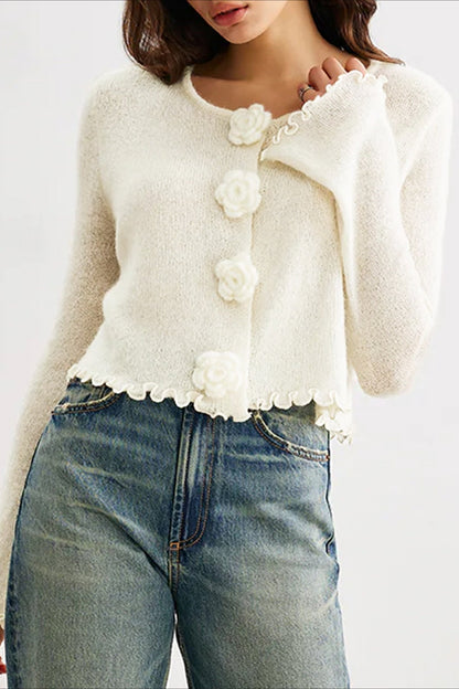 Schlanker Cardigan aus Strick mit floralen Rüschen