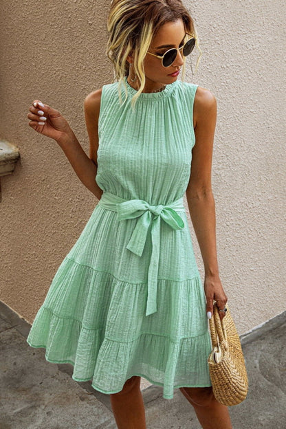 Ärmelloses Spitzen-Minikleid mit einfarbigem Design