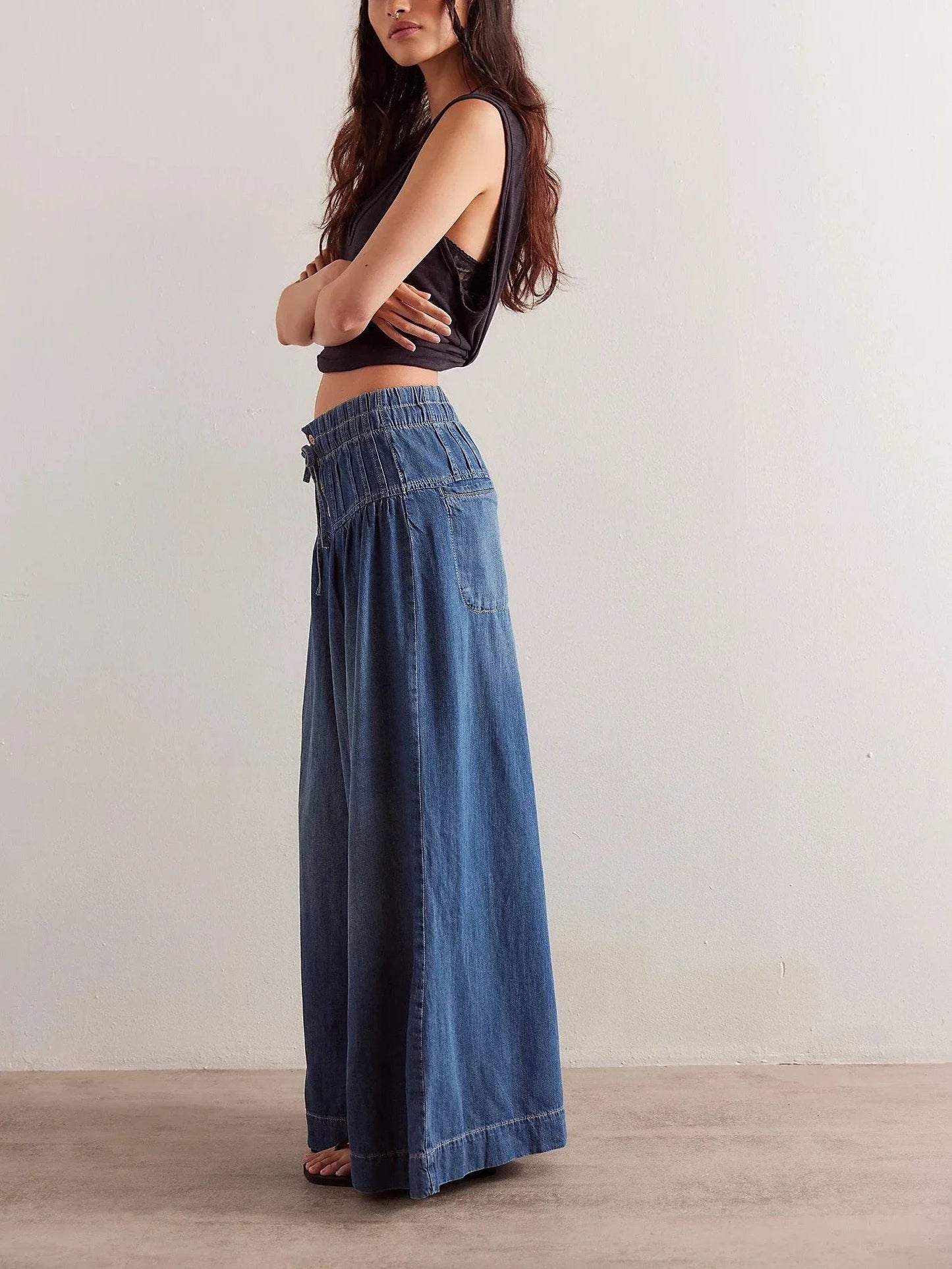 Entspannte Jeans mit weitem Bein