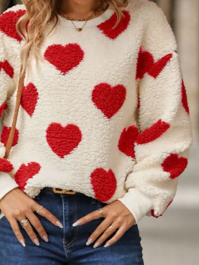 Gemütlicher Strickpullover mit Herzmuster für herbstliche Lagenlooks