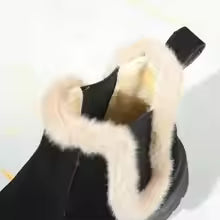 Schicke schwarze Leder-Kurzstiefel