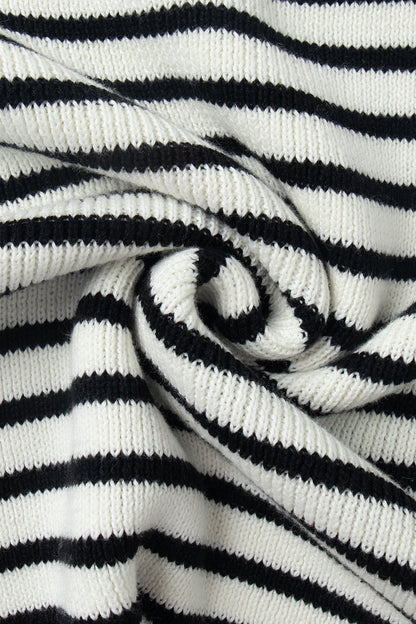 Gemütlicher gestreifter Rollkragenpullover aus Strick