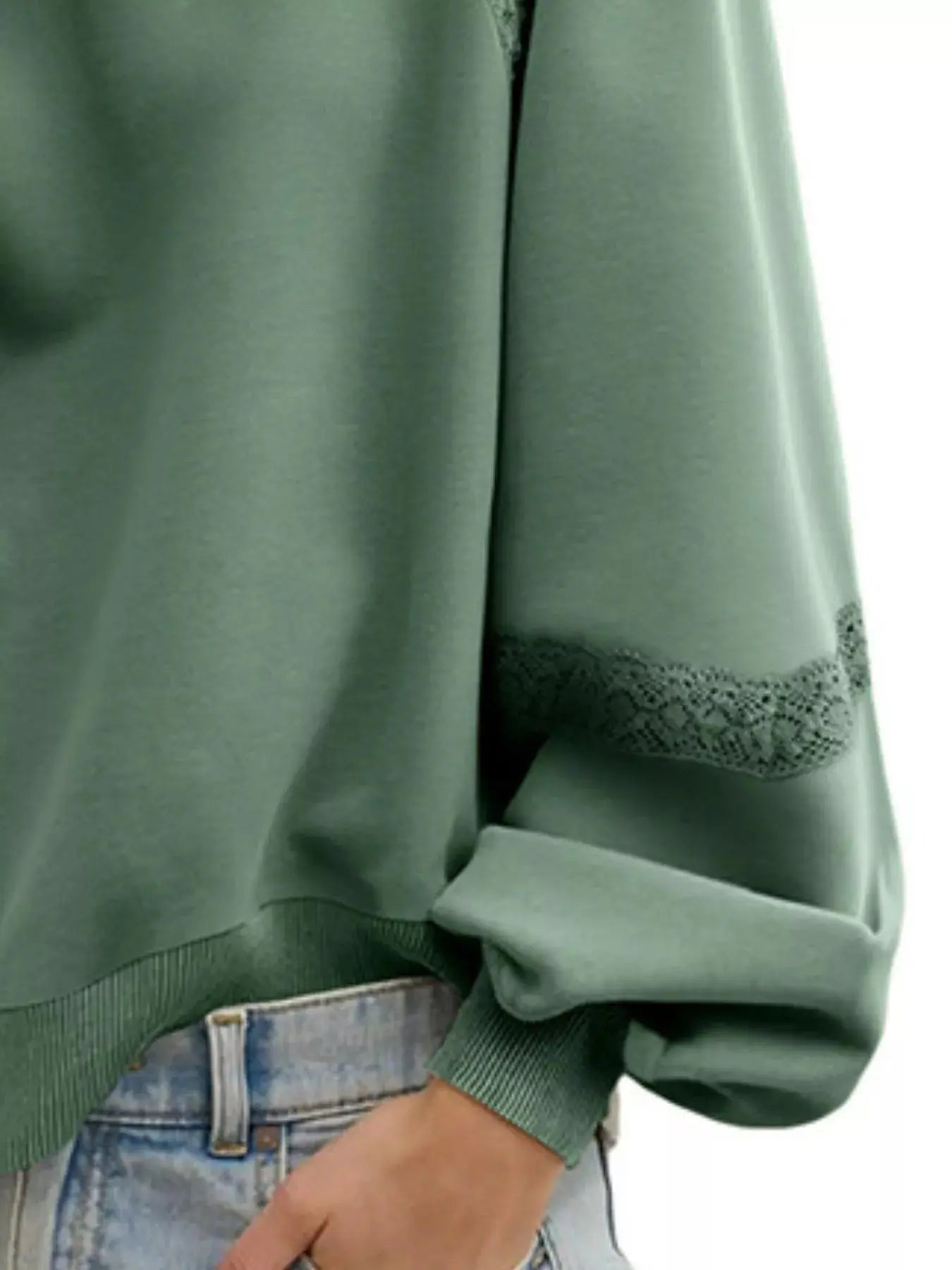 Gemütliches Sweatshirt mit Spitzenbesatz für lässig schicke Looks