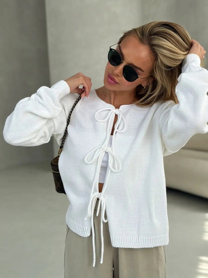 Schicker Kurzer Cardigan-Pullover mit Schnürung