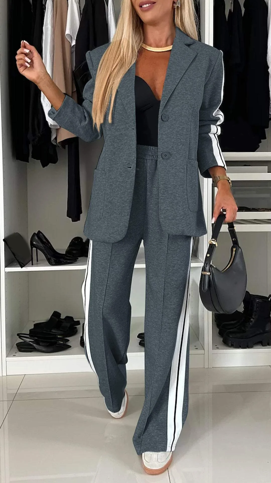 Maßgeschneiderter Blazer und Hose für mühelosen schicken Stil