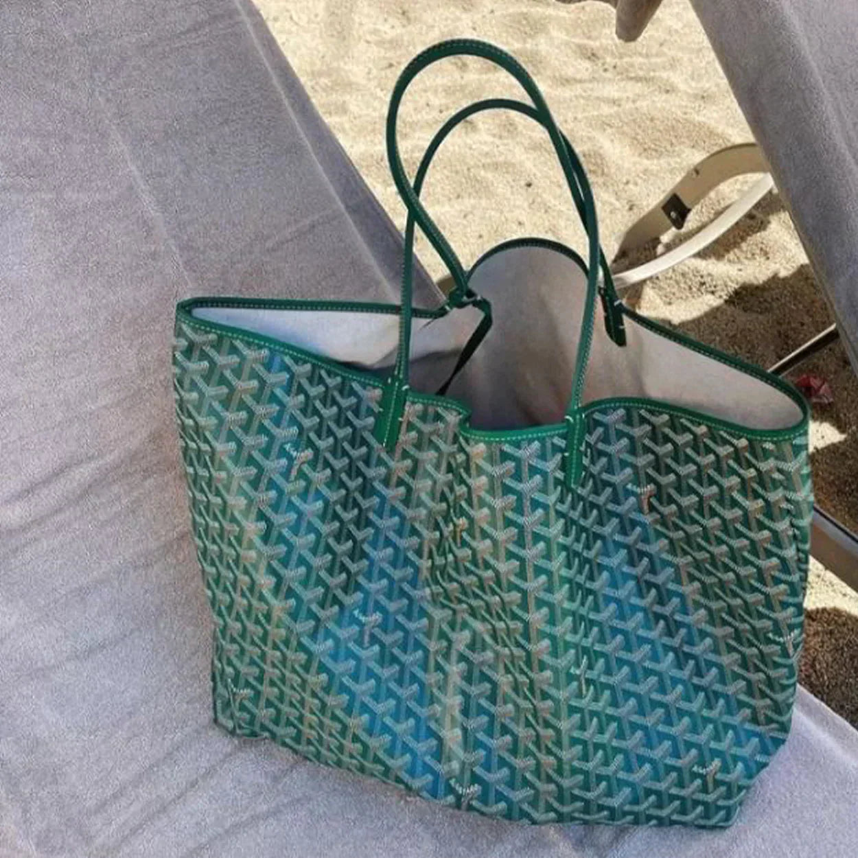 Stilvolle Tote Bag im Croyard-Stil