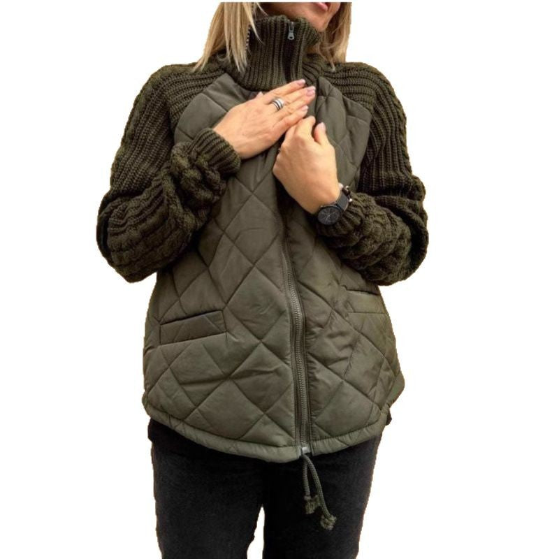 Gemütliche Steppjacke mit Strickärmeln für Damen