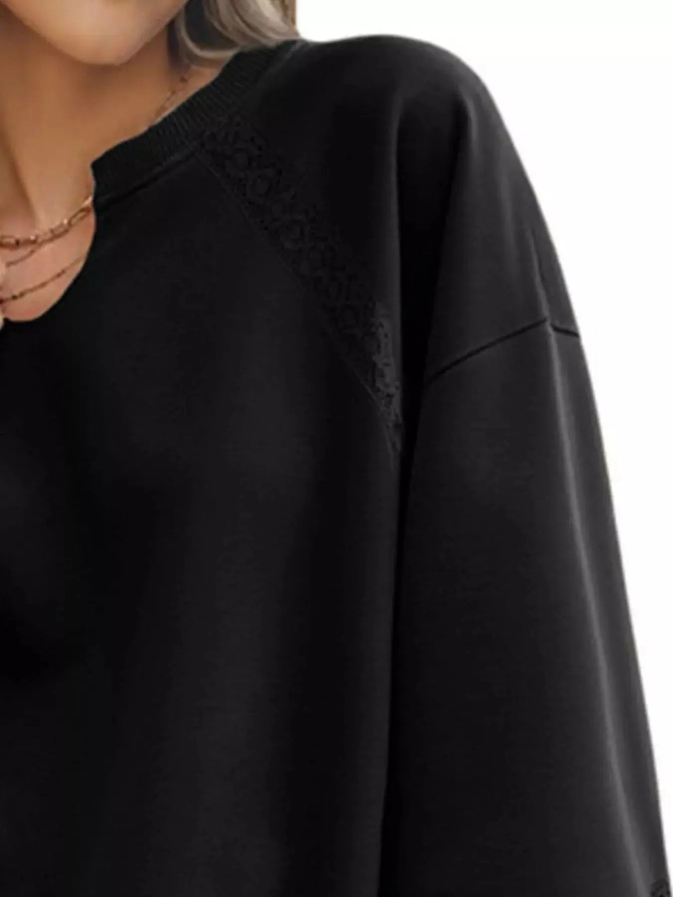Gemütliches Sweatshirt mit Spitzenbesatz für lässig schicke Looks