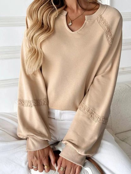 Gemütliches Sweatshirt mit Spitzenbesatz für lässig schicke Looks
