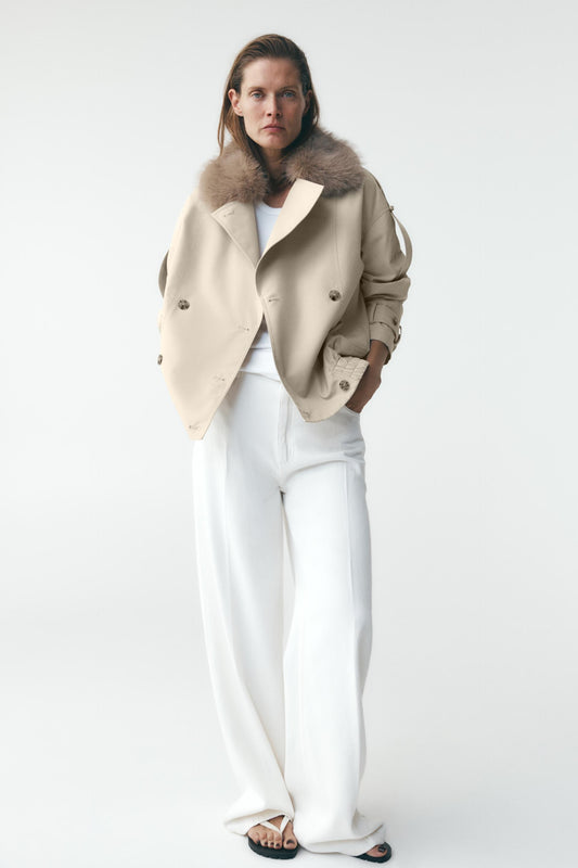 Schicker Trenchcoat aus Kunstpelz