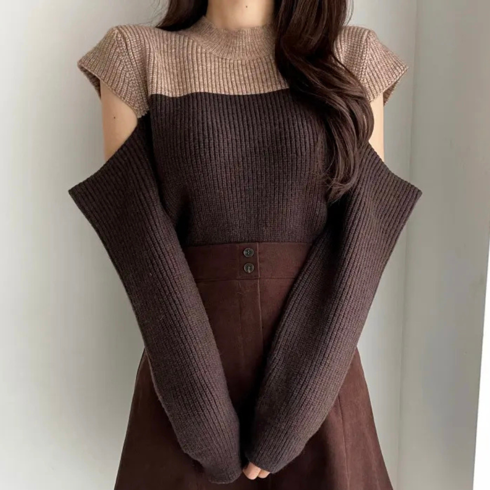 Zweifarbiger Strickpullover mit ausgeschnittenen Ärmeln