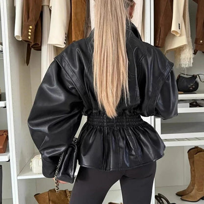 Schicke Kunstleder-Motorradjacke mit Reverskragen und elastischem Bund