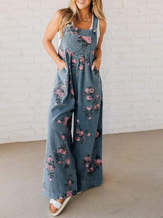 Jeans-Latzhose mit weitem Bein und Blumenmuster