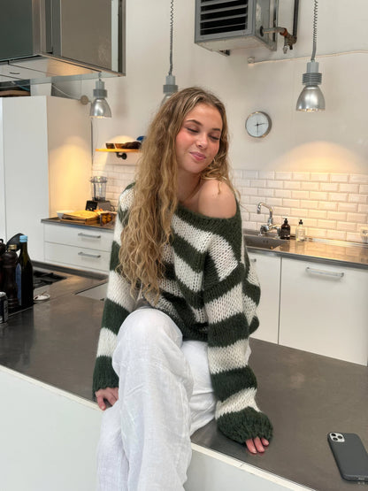 Gemütlicher leichter Strickpullover für lässigen Komfort