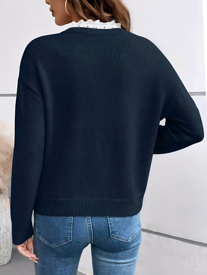Strickbluse mit elegantem Spitzenkragen