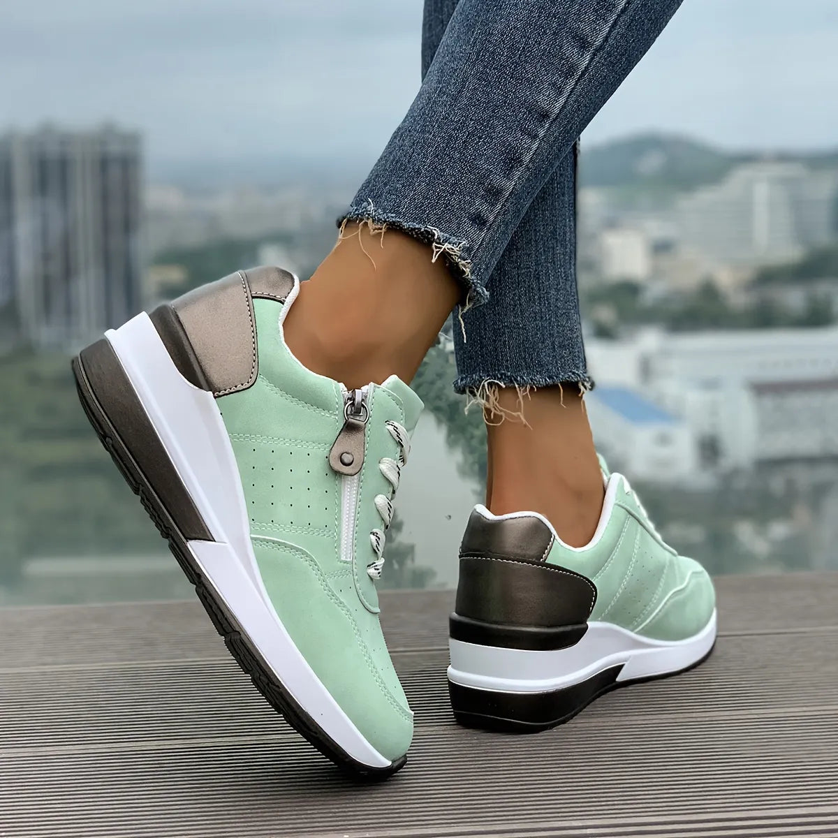 Bequeme orthopädische Seitenschuh-Sneaker mit dicker Sohle