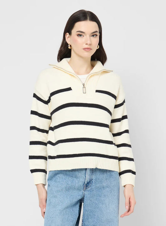 Gestreifter Statement-Pullover mit kräftigen Farbblöcken