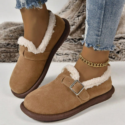 Gemütliche, mit Fleece gefütterte Slipper mit Schnallenriemen