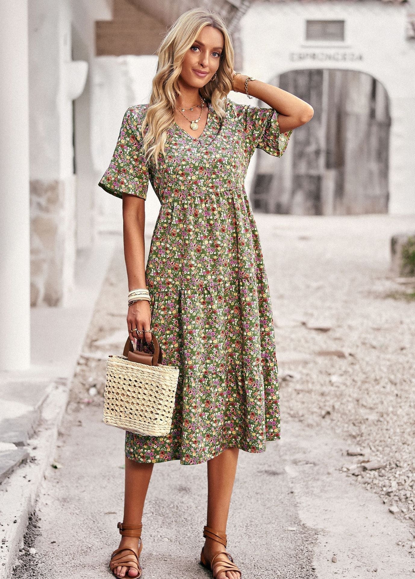 Damen Midi-Kleid mit Blumenmuster und bequemer Passform