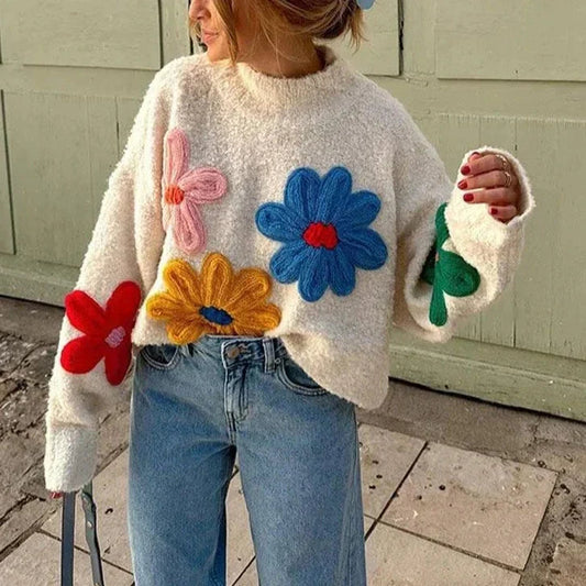 Eleganter Floralstrickpullover für gemütlichen Saisonstil