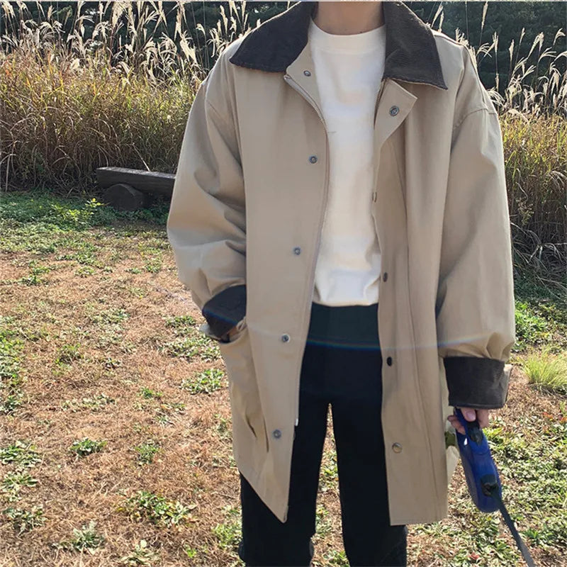 Vintage-inspirierte Damenjacke mit umklappbarem Kragen und großen Taschen