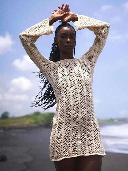Rückenfreies gehäkeltes Mini-Strickkleid mit langen Ärmeln, transparenter Strandüberwurf