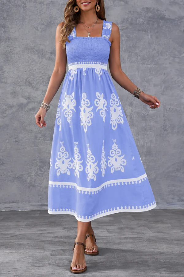 Maxikleid mit geometrischem Muster und Smokdetail