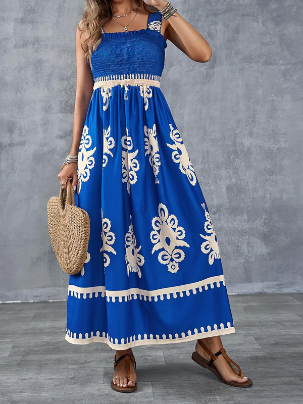 Maxikleid mit geometrischem Muster und Smokdetail