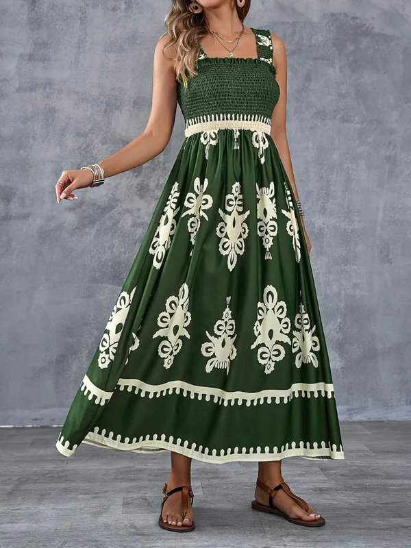 Maxikleid mit geometrischem Muster und Smokdetail