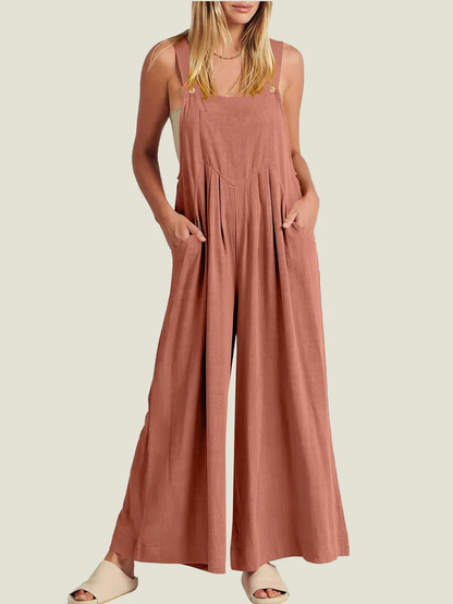Lässiger Overall mit festen Riemen und Knöpfen