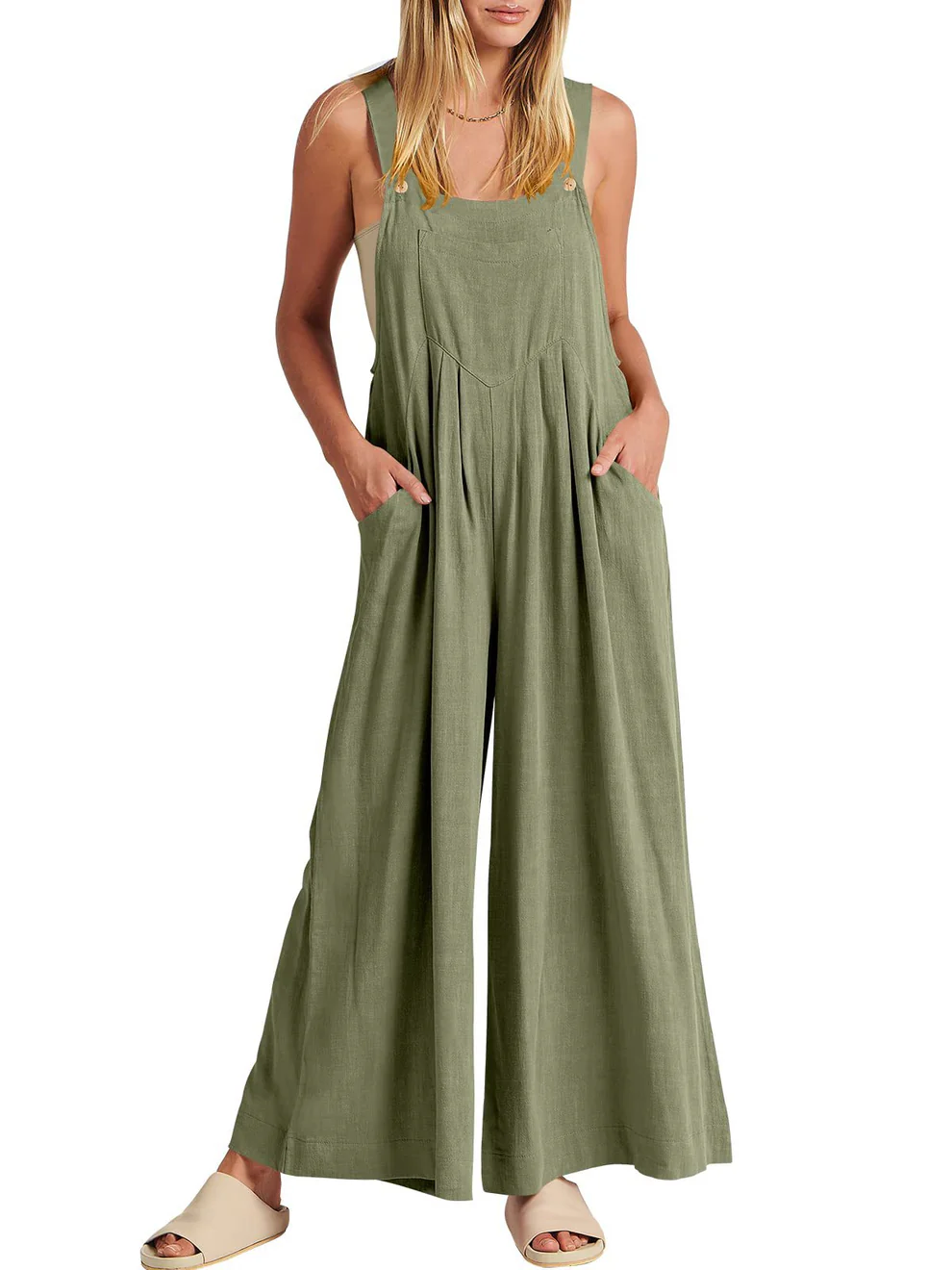 Lässiger Overall mit festen Riemen und Knöpfen