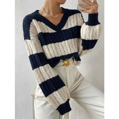 Gemütlicher lockerer Strickpullover mit V-Ausschnitt im Vintage-Stil