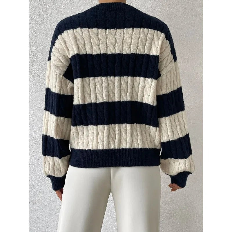 Gemütlicher lockerer Strickpullover mit V-Ausschnitt im Vintage-Stil